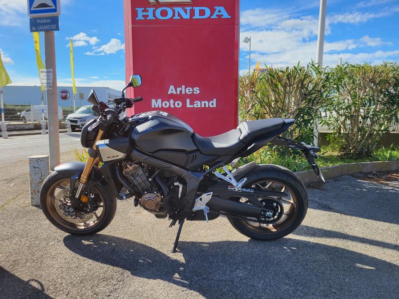 HONDA CB 650 R e-clutch