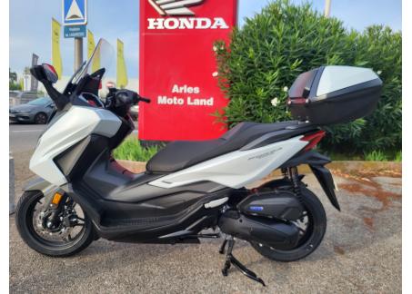 HONDA NSS FORZA 125 top box nss125 125nss